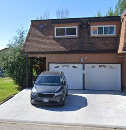 10616 102 ST