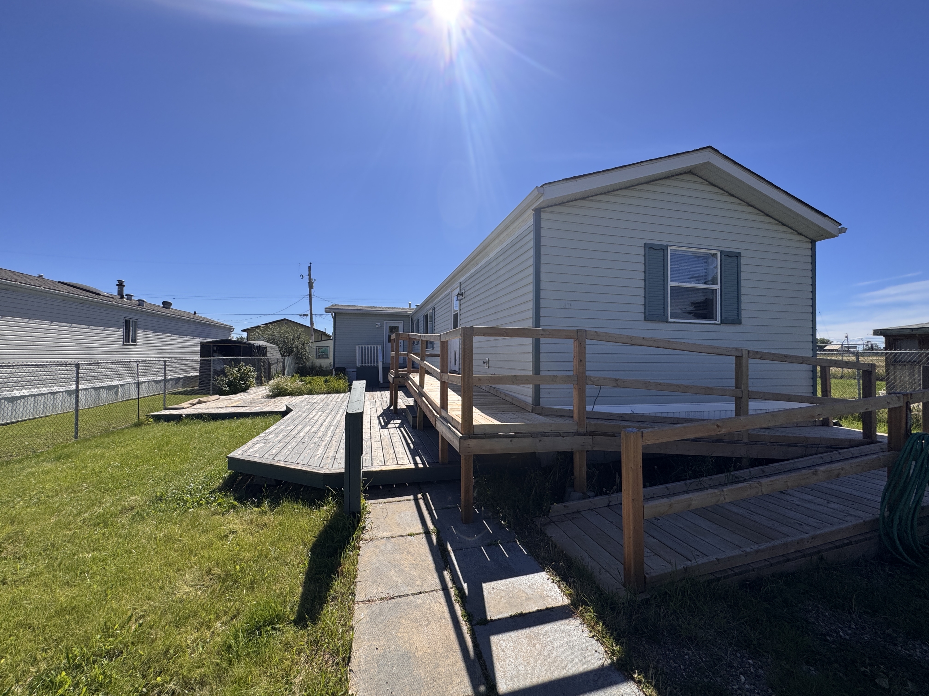 8311 101 AVE